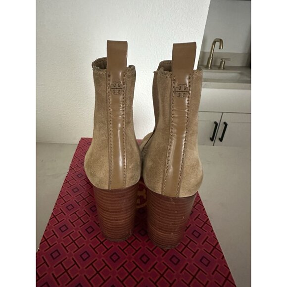 Women’s Tory Burch Stafford Tan Suede Leather Ankle Lug Sole Heeled Booties 7.5 - Picture 4 of 10